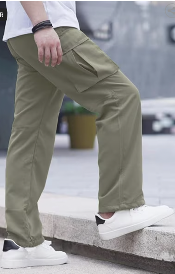 Men Relaxed Fit Cargo Pants with Drawstring Waist - Image 3